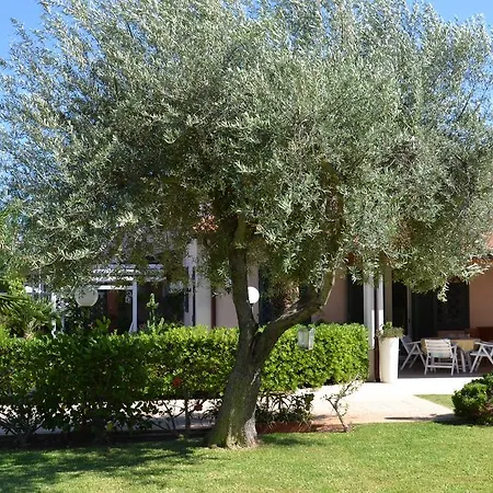 Paola Villa Fontane Bianche